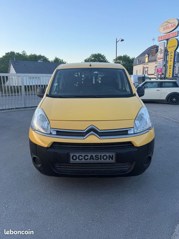 Citroën Berlingo 2 1.6hdi 75 3 places 2eme main vehicule propre (image 2)