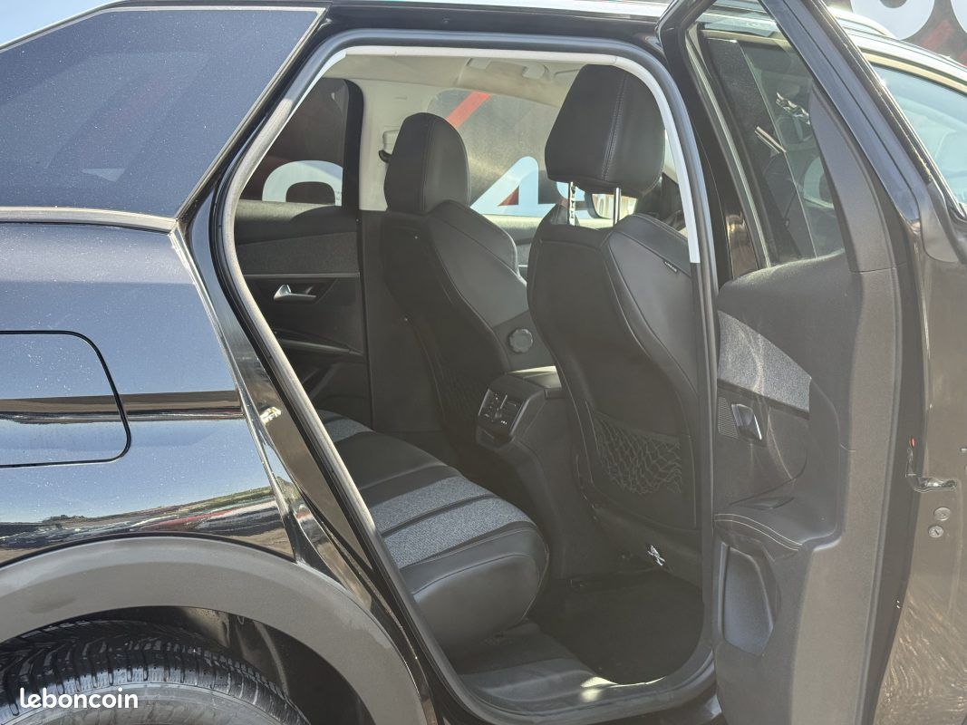 PEUGEOT 3008 II 1.2 Turbo 130 ACCESS 2018 (image 22)