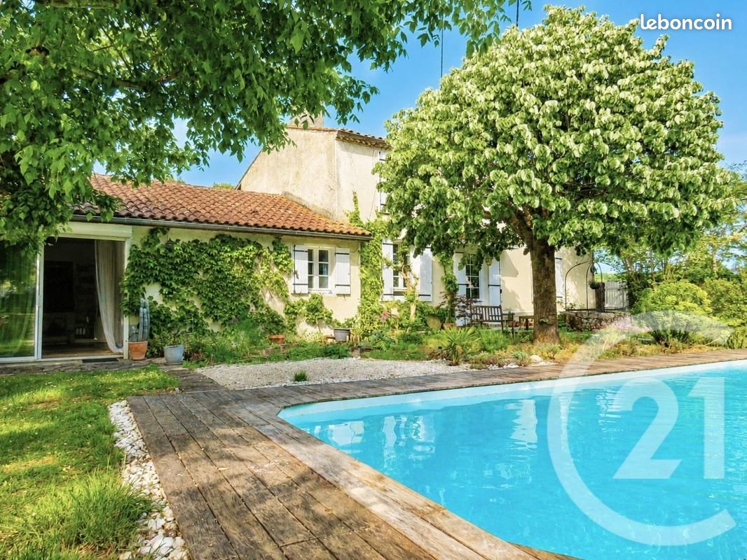 Maison 6 pièces 155 m² · à Noaillan · 155 m² · 300 000 €