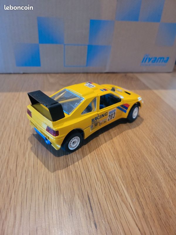 DJ voiture 1/43 Peugeot 405 T16 Rallye raid collector Heco miniatures