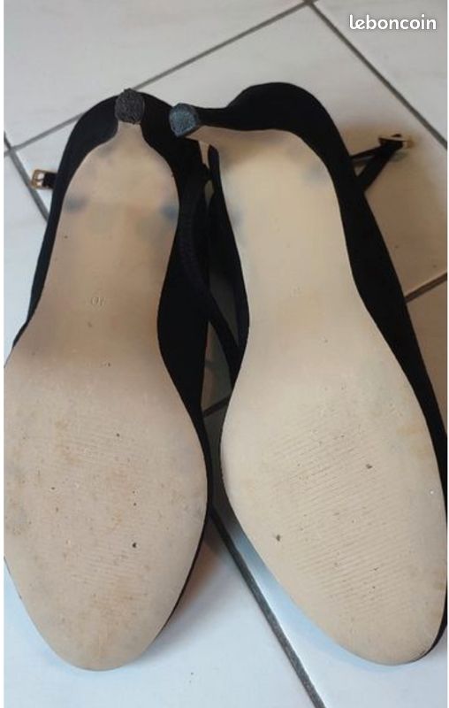 Chaussures à talons marque URBAN. T40 (image 4)