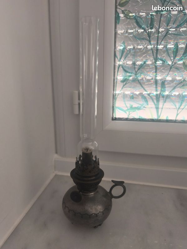 Lampe à pétrole en étain collection (image 1)