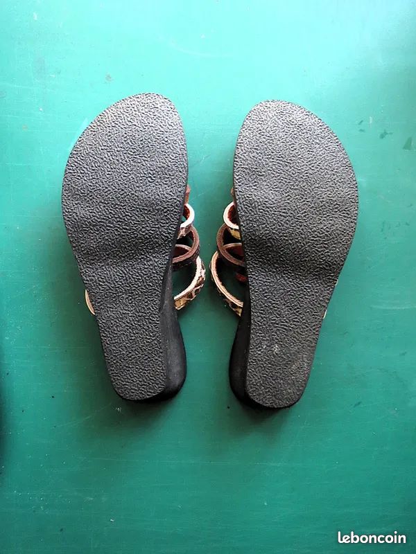 Sandales Flex Nu-pieds - Pointure 40, Cuir Couleur Crème, Occasion Très Bon état