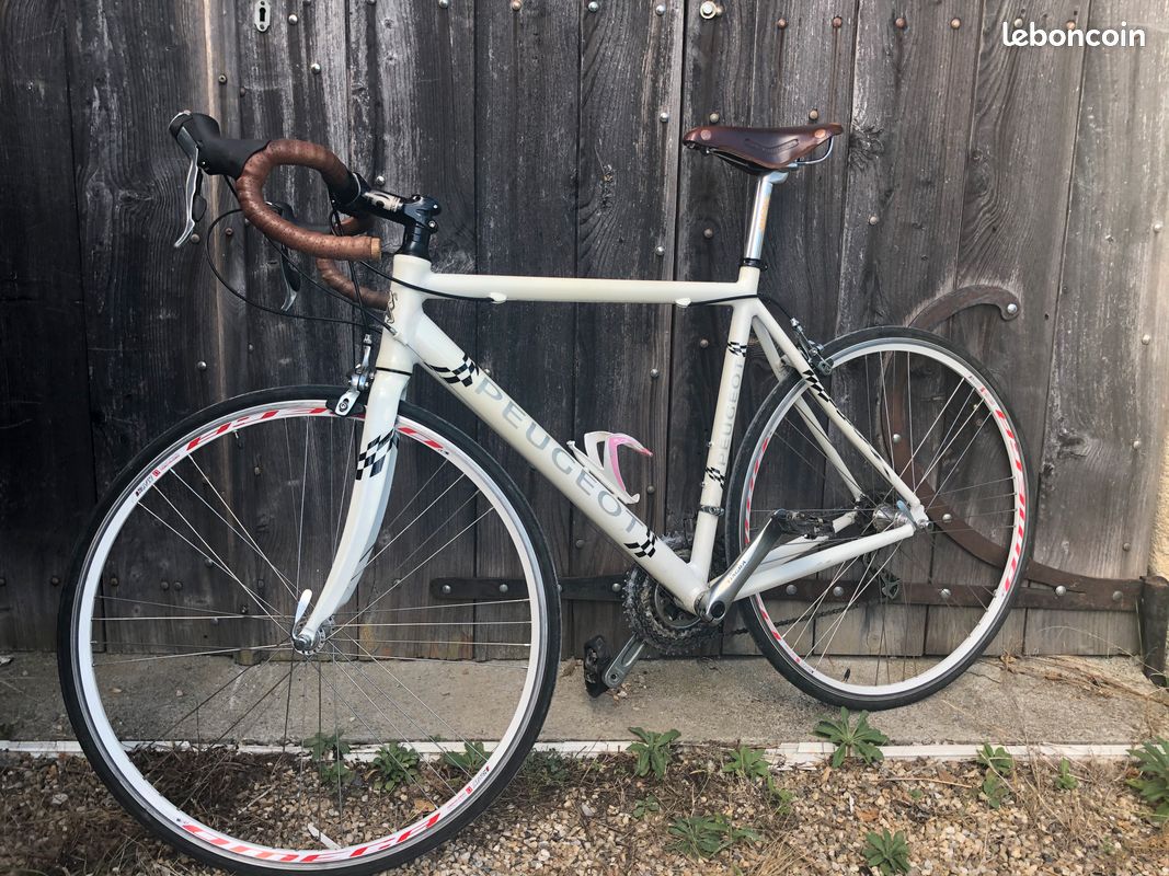 Vélo homme peugeot - Brocante en ligne