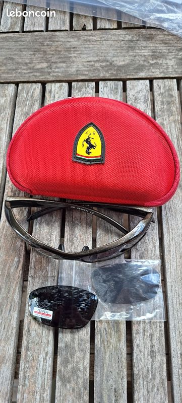 Lunettes solaires FERRARI (image 2)