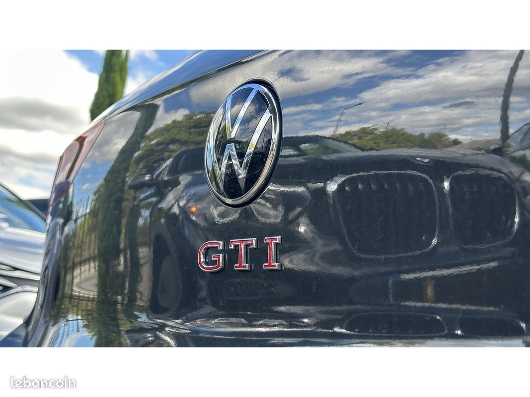 VOLKSWAGEN GOLF 2.0 TSI - 300 - BV DSG 7 VIII BERLINE GTI Clubsport PHASE 1 (image 11)