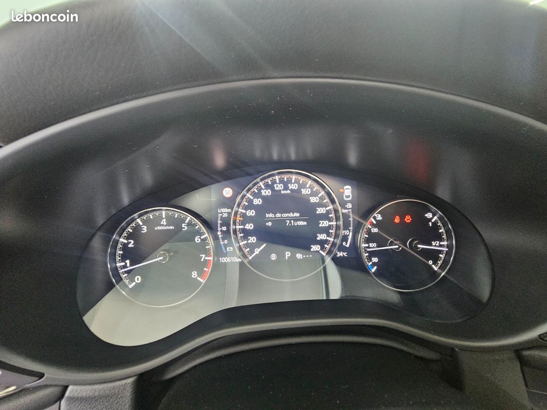 MAZDA CX-30 Exclusive 4x2 toit ouvrant / appel carPlay et Android auto / feux et essuis glace automatique / regulateur adaptatif / affichage tete auto / sièges et volant électrique chauffant (image 19)