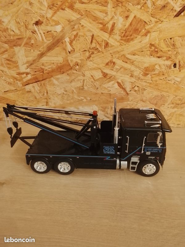 Camion Américain Freightliner FLA dépanneuse Terminator 2 1987 Ix