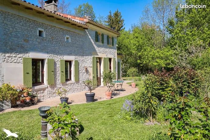 Maison 5 pièces 207 m²