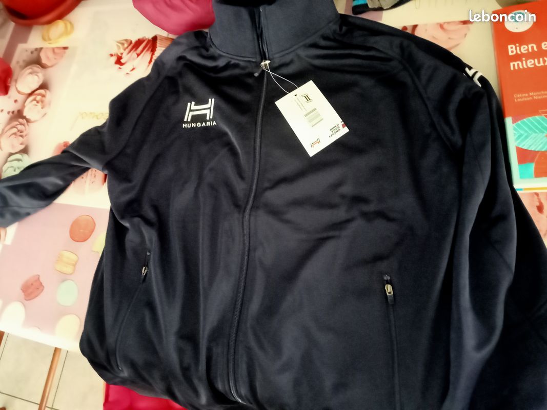Veste sport hungaria Vêtements