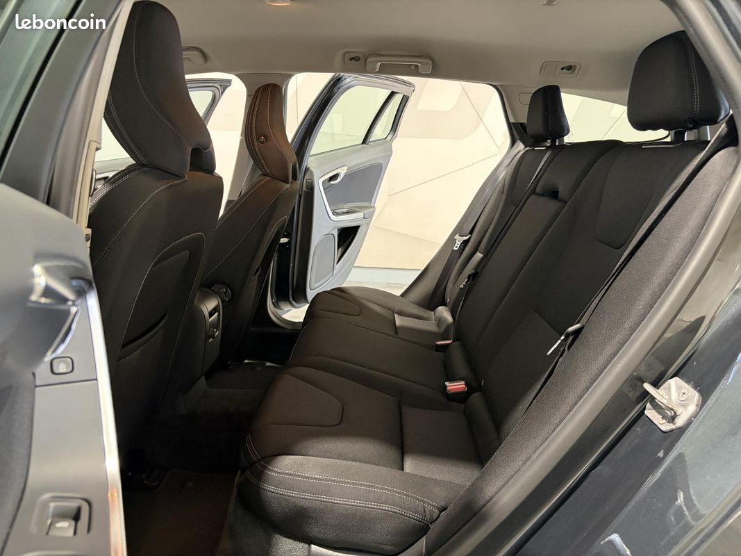VOLVO V60 D2 115 ch Stop&Start Kinetic Business (image 8)