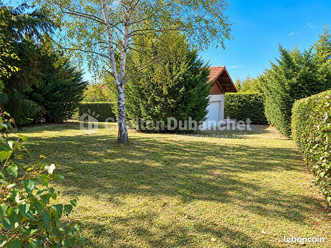 Terrain 1452 m² · à Perreux · 1 452 m² · 125 000 €