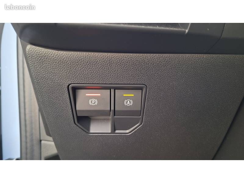 Renault Mégane E-Tech EV40 130ch standard charge Equilibre (image 28)