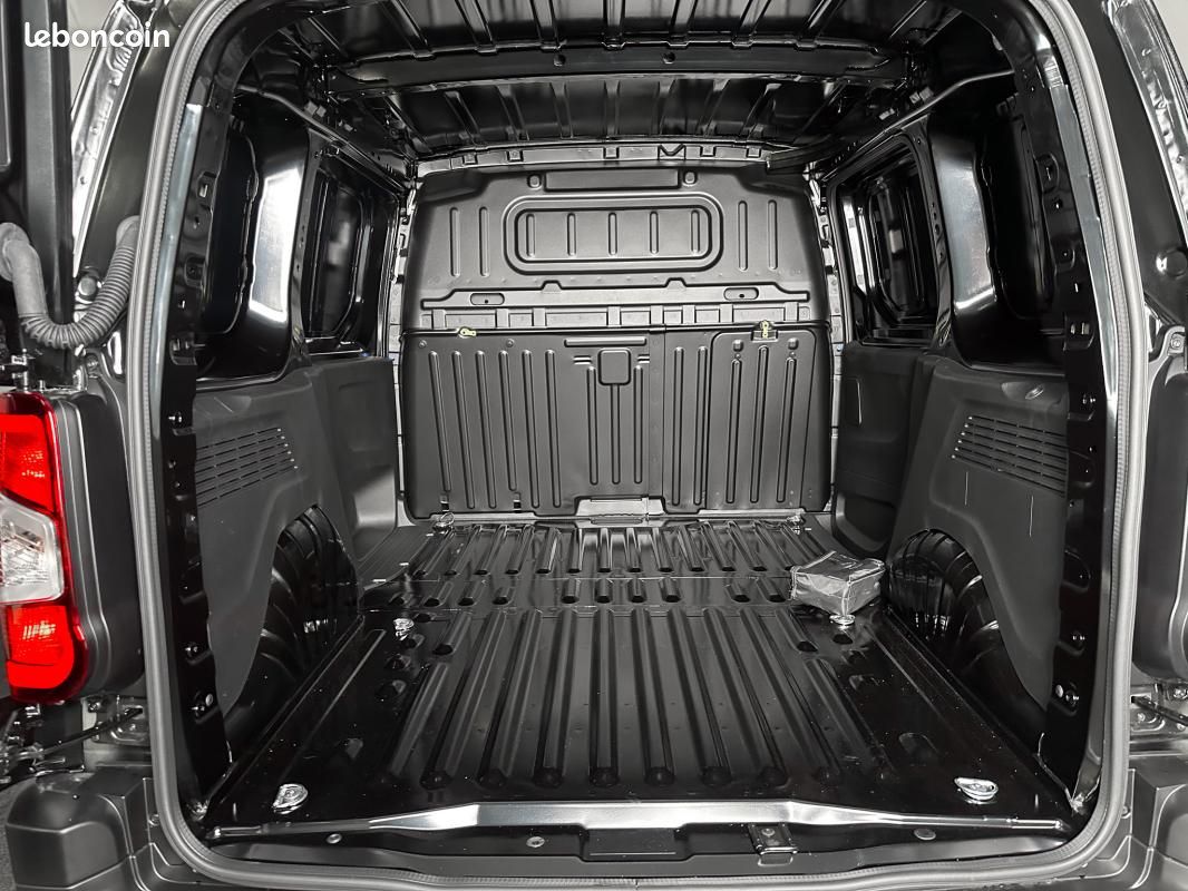 Citroën Berlingo VAN 3PL BLUEHDI 130CH -32% NEUF EAT8 S&S CARPLAY REGUL DAB FULL LED CABINE EXTENSO (image 19)