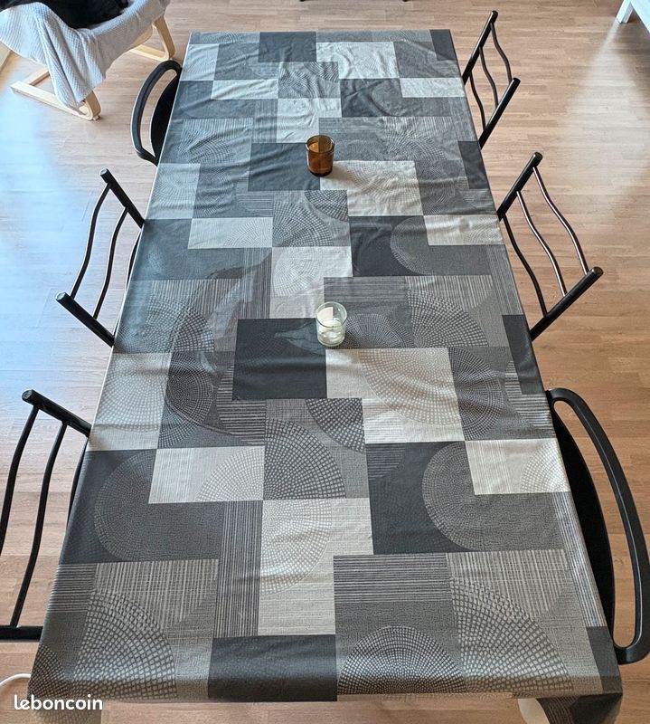 Ensemble table et chaises (image 5)