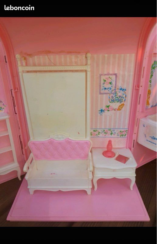 Coffret Barbie 'Chambre Magique Transportable' Mattel - Avec Accessoires - Pour Enfants Dès 3 Ans - Neuf
