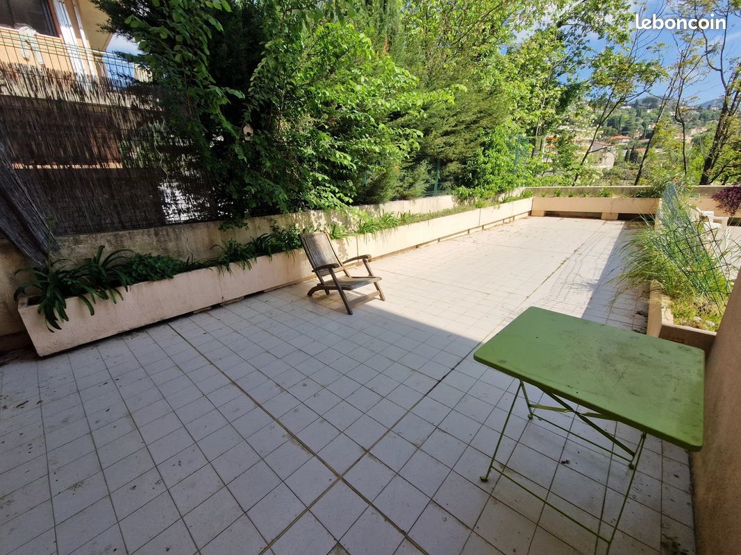 Studio 1 pièce 28 m² (image 1)