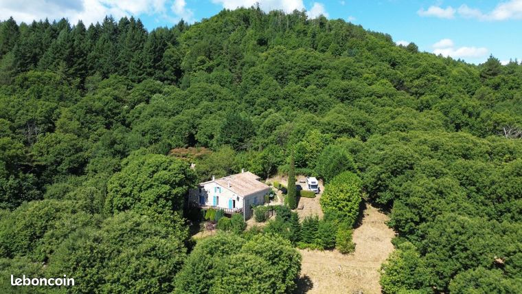 Maison 6 pièces 264 m²
