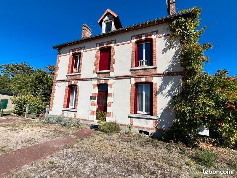 Maison 5 pièces 172 m² · à Salbris · 172 m² · 252 960 €