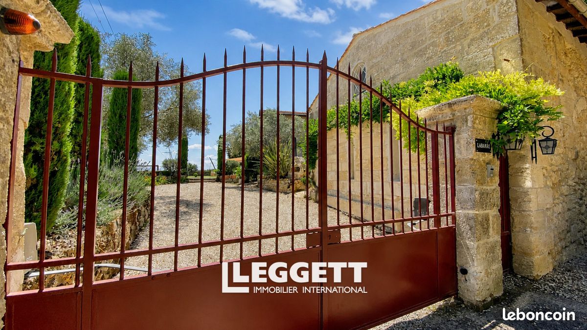 Maison 332 m² · à Bourg · 332 m² · 799 000 €