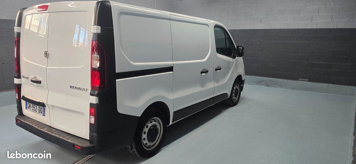 Renault trafic l1h1 blue dci 110 confort (image 3)