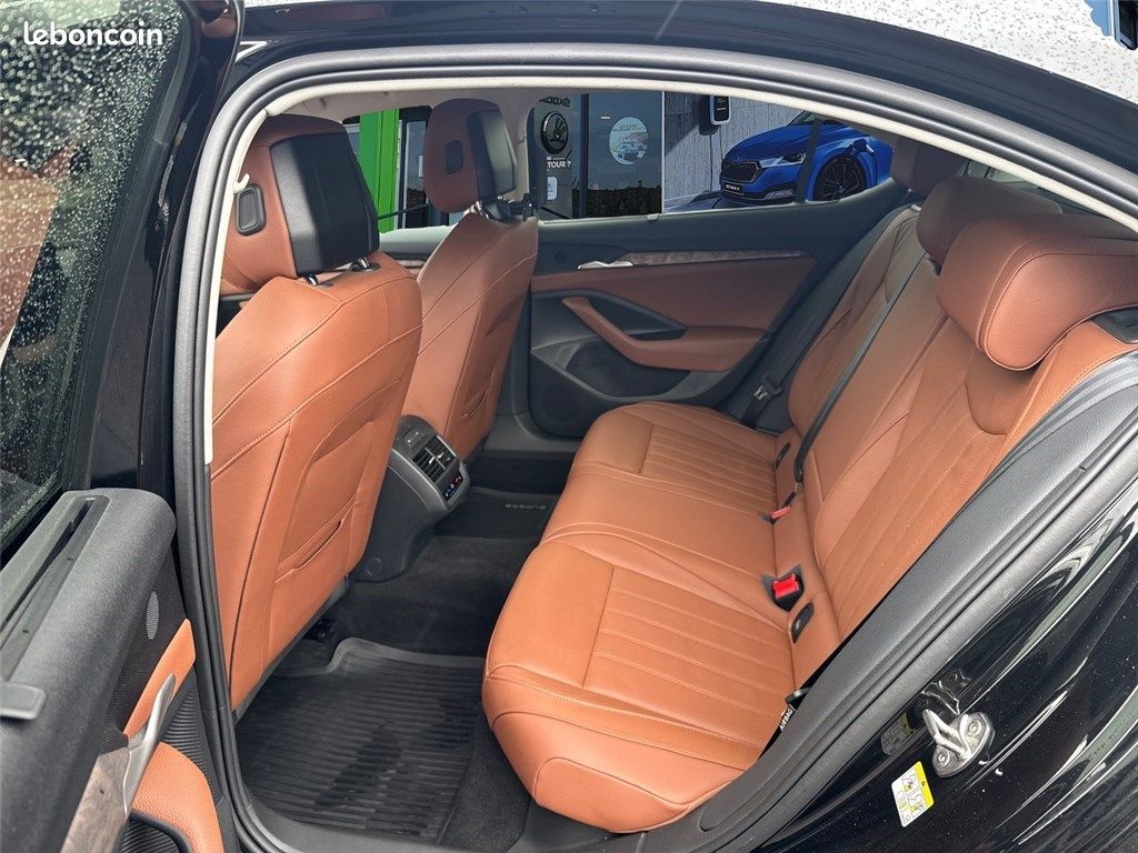 Skoda Superb IV BERLINE 2.0 TDI 150 CH SCR DSG7 Laurin & Klement (image 11)
