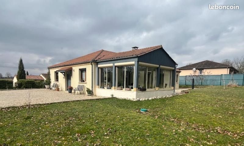 Maison 4 pièces 138 m² · à Bassillac et Auberoche · 138 m² · 950 €/mois