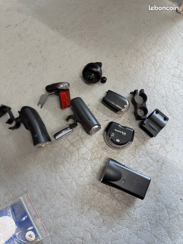 Éclairage vélo en lot (image 1)