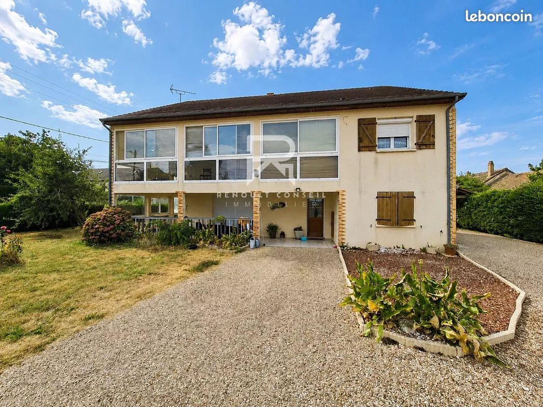 Maison 8 pièces 225 m² · à Combon · 225 m² · 299 000 €