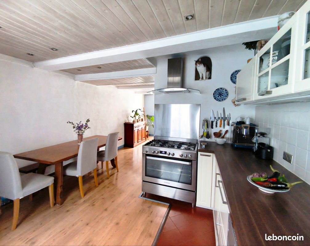 Maison 4 pièces 80 m² · à Jouques · 80 m² · 282 000 €
