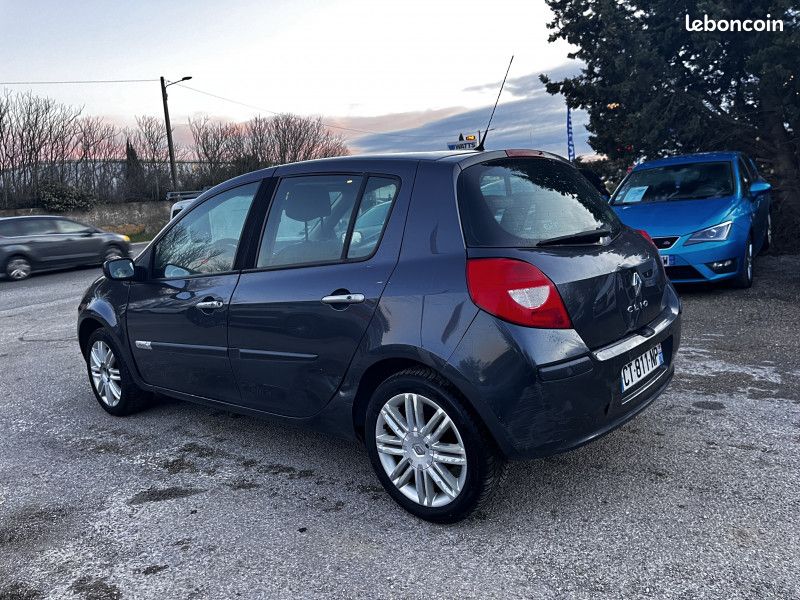 Renault CLIO III 1.2 TCE 100CH INITIALE 5P (image 7)