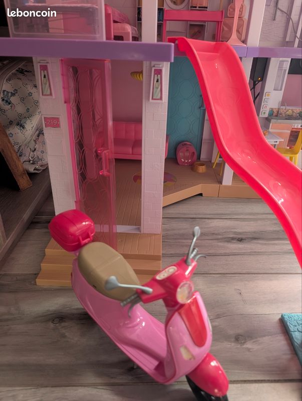 Maison de barbie (image 2)