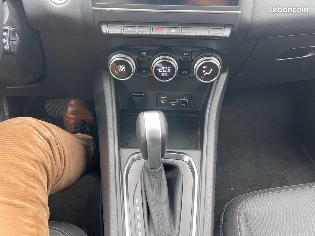 RENAULT Captur E-Tech hybride 145 Evolution (image 13)