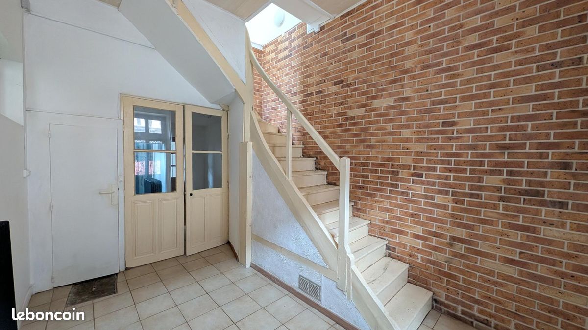 Appartement 3 pièces 82 m² · à Villeneuve-sur-Yonne · 82 m² · 500 €/mois