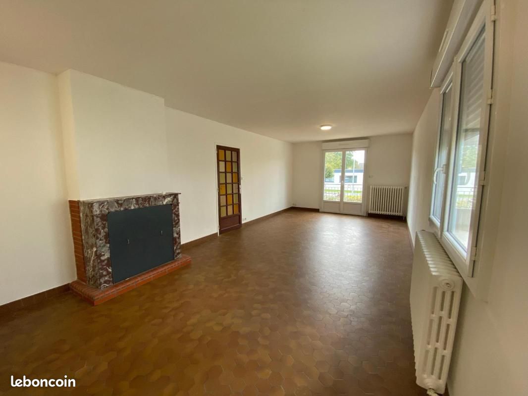 Maison 5 pièces 107 m² · à Saint-Berthevin · 107 m² · 1 015 €