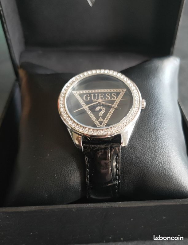 Montre Femme Neuve - Cadran Beige Avec Strass, Bracelet Noir - Neuf Sans étiquette - Style élégant