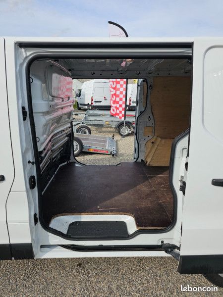 Renault TRAFIC III FG L1H1 1000 1.6 DCI 120CH GRAND CONFORT EURO6 (image 9)