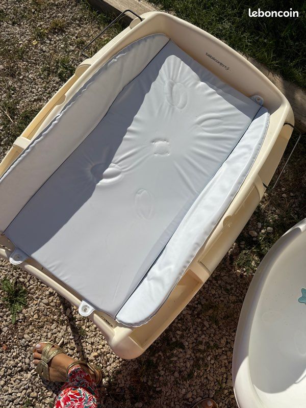 Baignoire+ plan à langer (image 2)