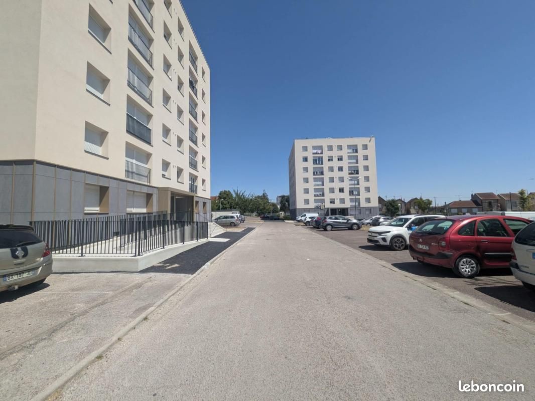 Appartement 4 pièces 90 m² · à Romilly-sur-Seine · 90 m² · 712 €/mois