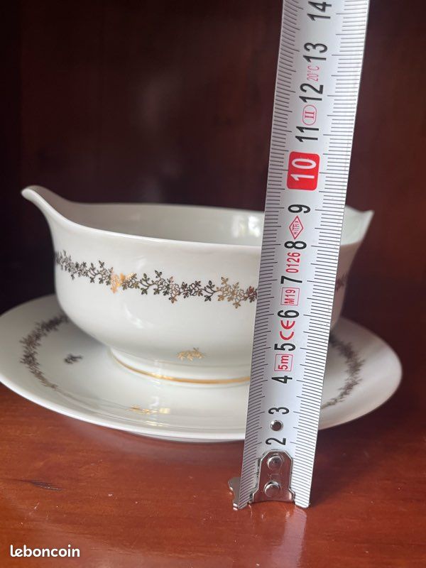 Saucière en porcelaine de Limoges – A. Lanternier & Cie / Blanc et or (image 9)