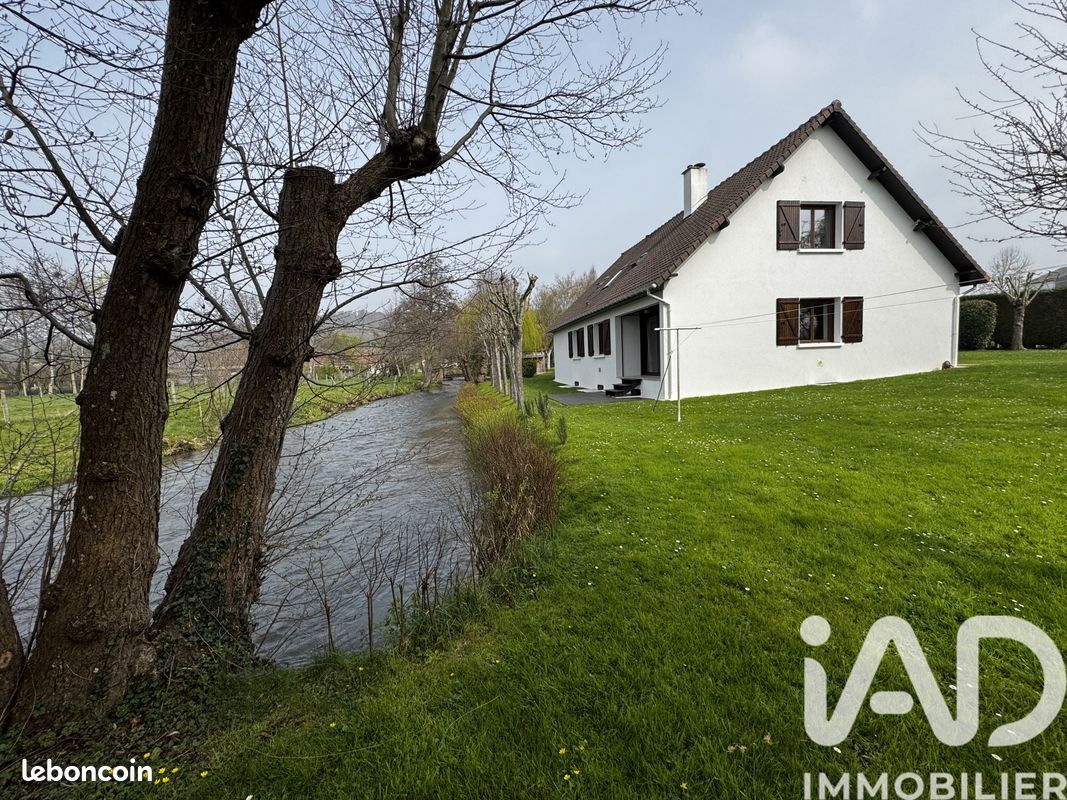 Maison 5 pièces 185 m² · à Bellengreville · 185 m² · 279 000 €