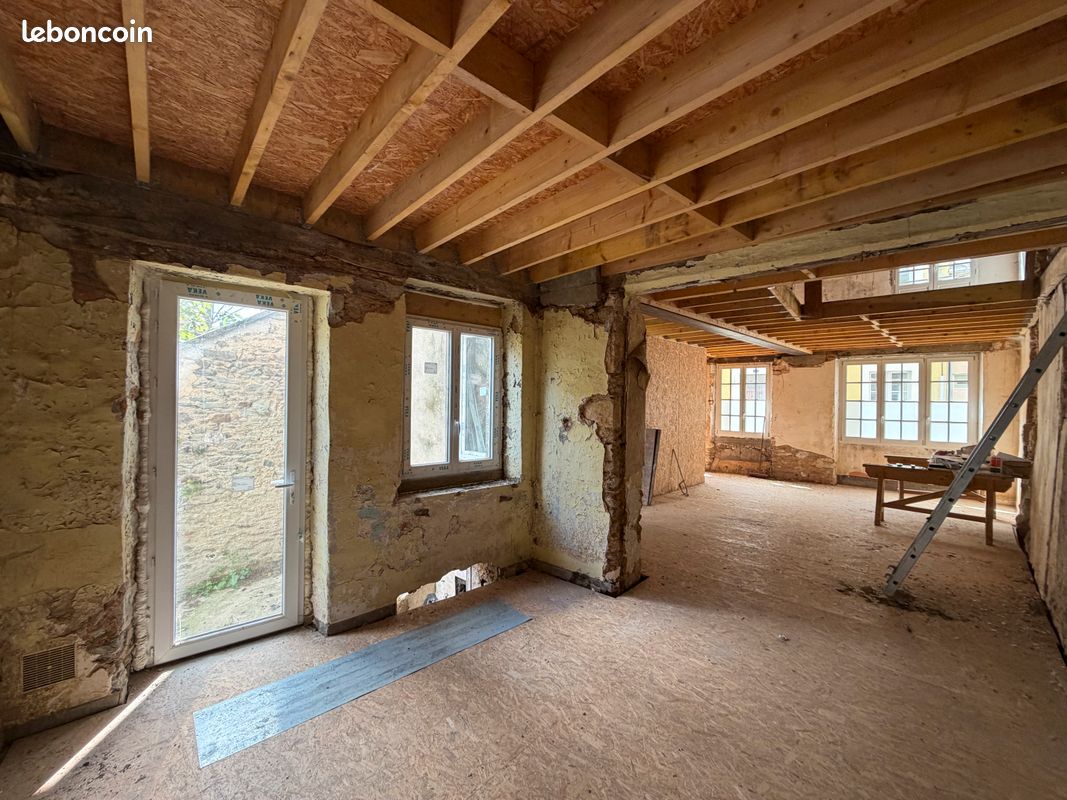 Local commercial 4 pièces 315 m² · à Château-Gontier-sur-Mayenne · 315 m² · 231 800 €