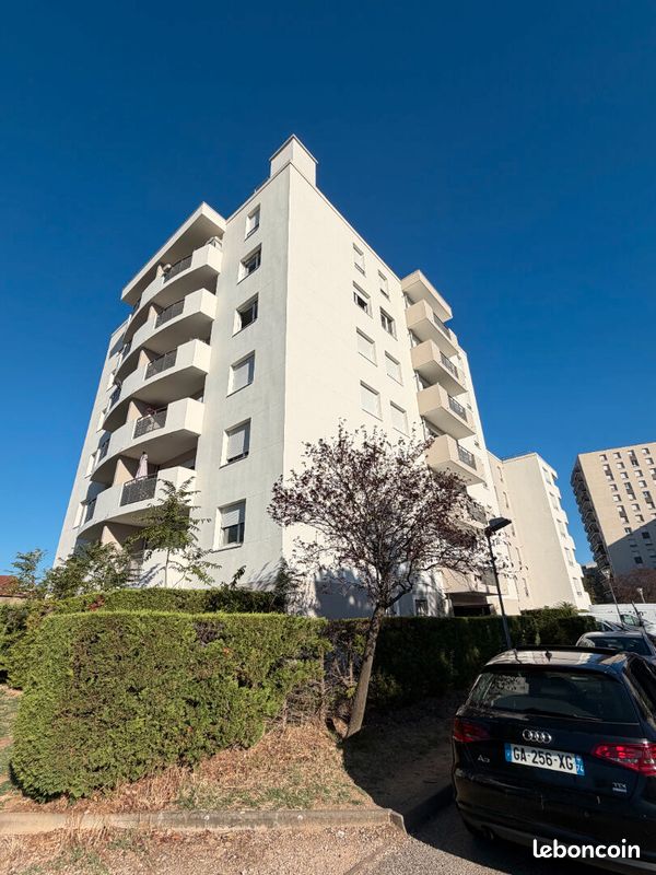 Appartement 3 pièces 66 m² · à Vénissieux · 66 m² · 1 010 €/mois