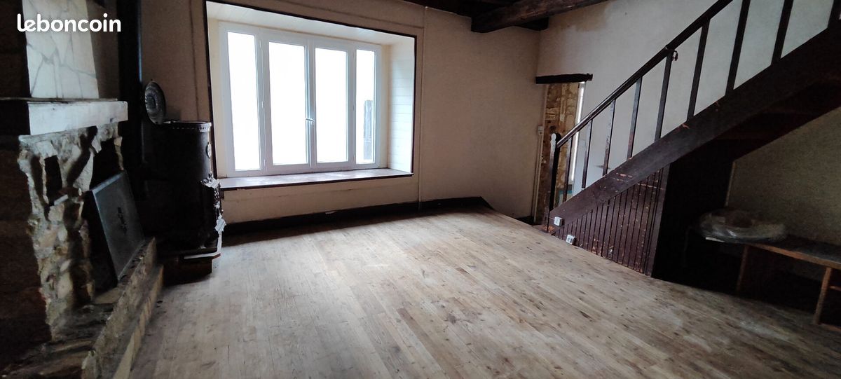 Propriété 6 pièces 153 m² - Coteaux-du-Blanzacais 16250 (image principale 3)