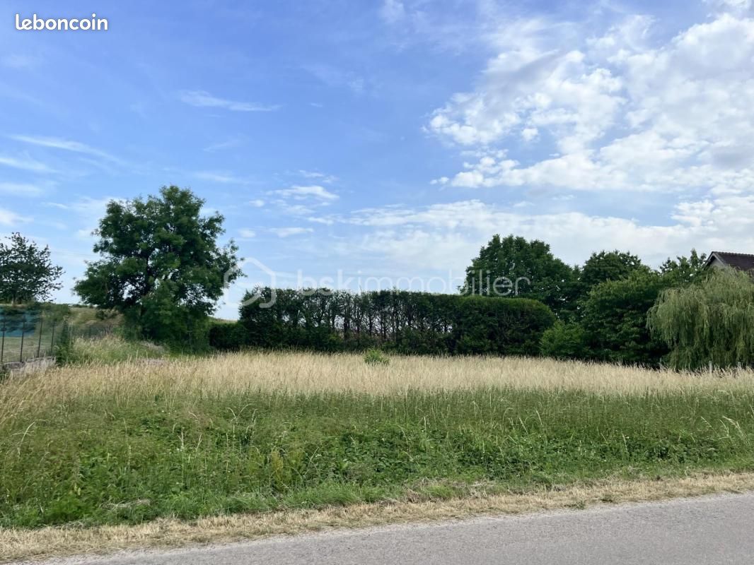 Terrain 1745 m² · à Courtempierre · 29 000 €