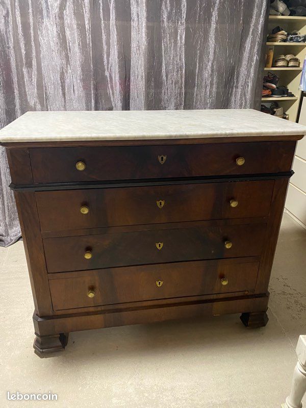Commode en bois avec plateau marbre (image 1)