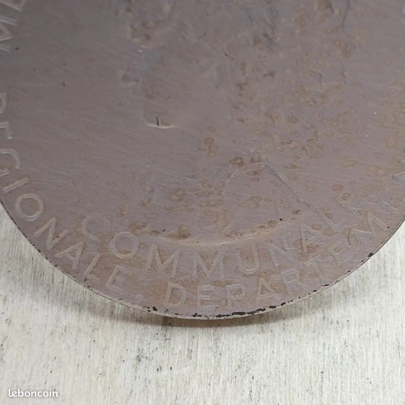 Médaille du travail gravée - Régionale, Départementale ou Communale - 40 ans - Grade Or - Quimper Gravure