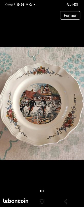 Assiette décorative (image 1)
