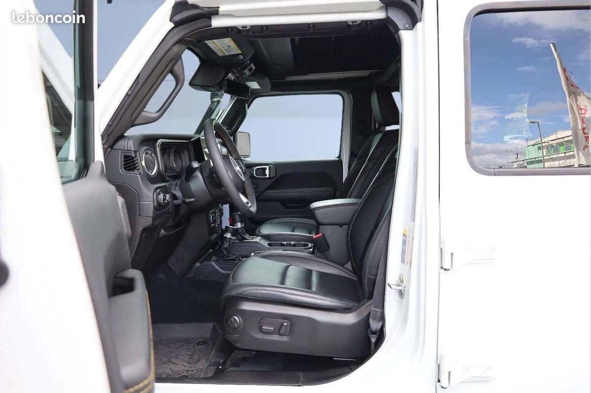 Jeep Wrangler Unlimited Sahara 2.0 Turbo 272 ch * 4x4 * Full Cuir * ACC * CarPlay * Écran 12.3 * LED (image 7)
