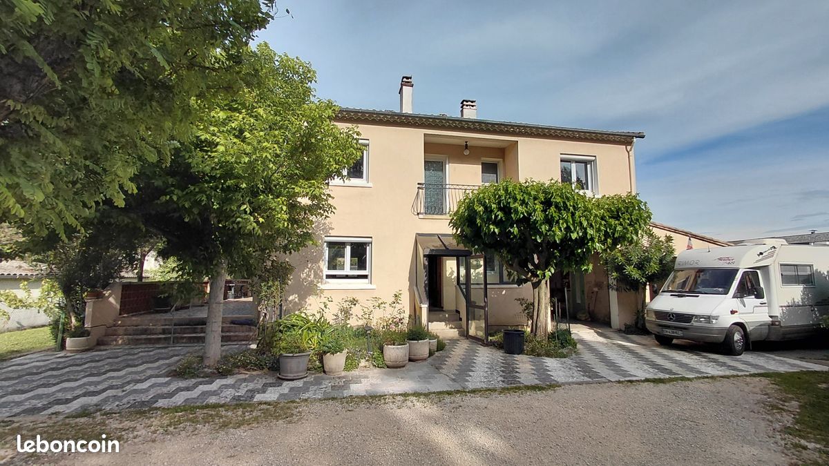 Maison 7 pièces 173 m² · à Pierrelatte · 173 m² · 330 000 €